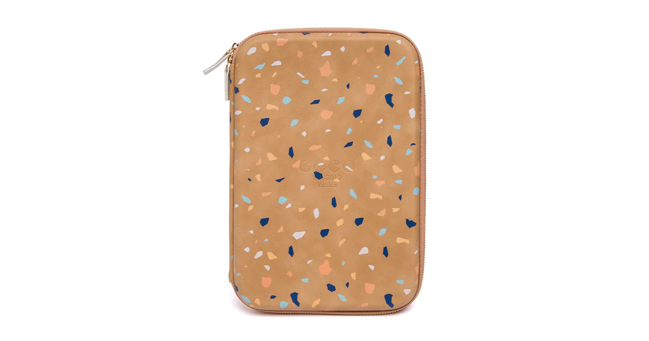 COLLECTOR'S CASE