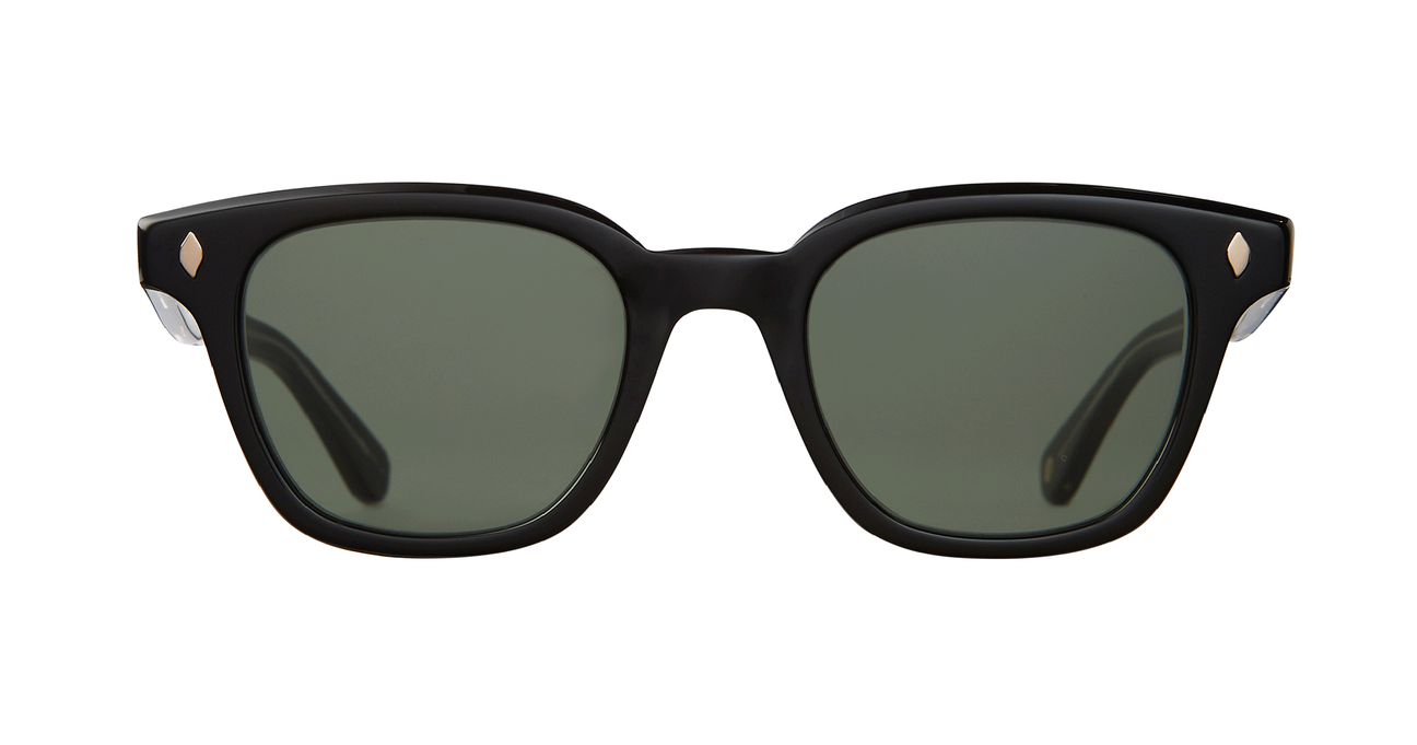 The Broadway sunglasses offer an updated wayfarer style with some throwback putting-green inspiration. Designed with contoured temples to mimic ‘50s car fins, its dimensions are slightly larger than its predecessors.  Finished with new water-drop plaques along the endpieces and semi-flat lenses, the mirrored options feature an innovative layered technique, so the reflective coating isn’t exposed to scratches or fingerprints.